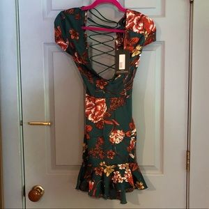 PRETTY LITTLE THING - Emerald Green Shift …